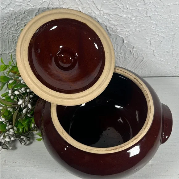 VTG Brown Bean Pot Made in USA Stoneware Dark Brown w/ Lid Handles VTG Farmhouse - Picture 9 of 12